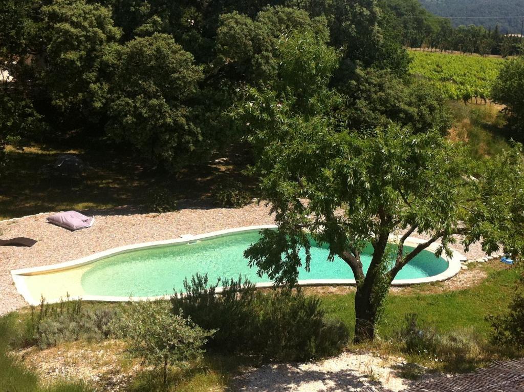 A Travers Champs Puyvert Bagian luar foto
