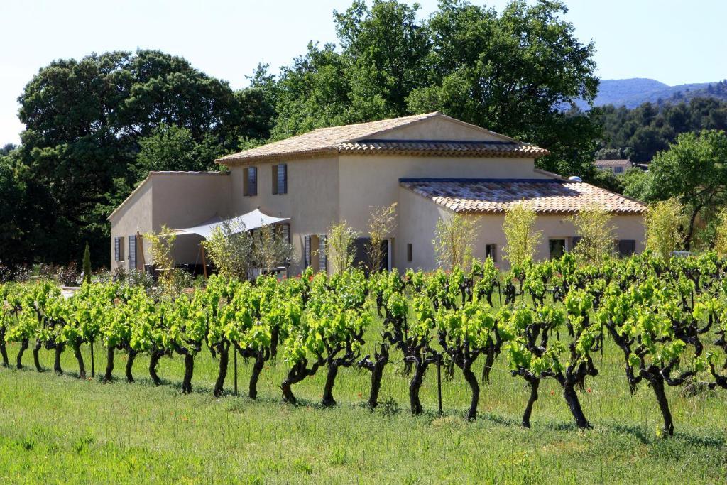A Travers Champs Puyvert Bagian luar foto